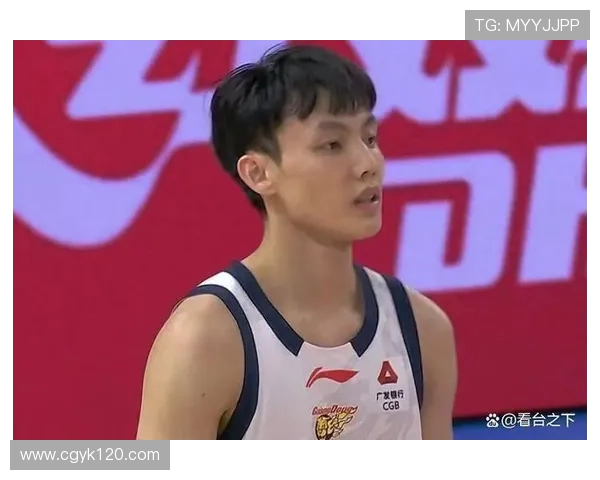 陈家政底角三分两投两中徐杰再中远投球队领先山西十三分稳住胜势 陈家政底角三分两投两中徐杰再中远投球队领先山西十三分稳住胜势